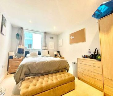 Merchants Place, Reading, Berkshire, RG1 - Photo 2