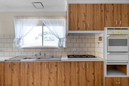 Thinking of selling? Contact our agent - Photo 4