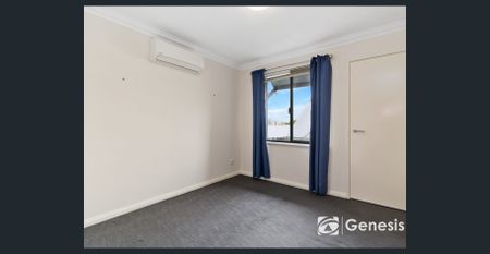 Modern 3 Bedroom Townhouse in Excellent Location - Photo 2