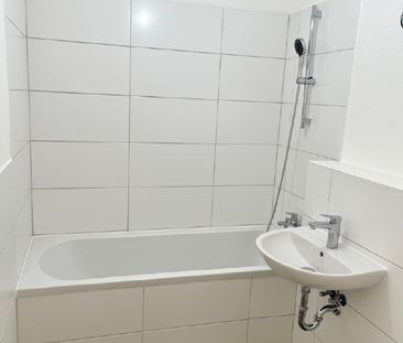 Südbalkon - Einbauküche - idyllische Lage! - Foto 1