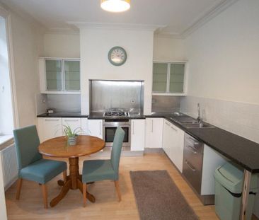 3 bedroom end of terrace house to rent - Photo 5