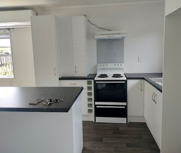 Charming Two Bedroom Home - Waihi - Photo 6