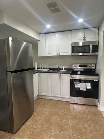 For Lease - 27 Wicks Drive, Ajax, Ontario - Photo 3