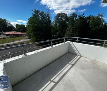 Location Appartement 2 pièces 47m² ST PIERRE DU MONT 40280 - Photo 3