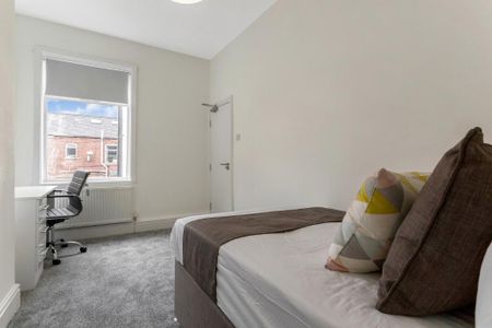 3 bedroom terraced house to rent - Photo 5