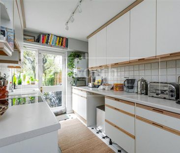 3 bedroom terraced house to rent - Photo 6