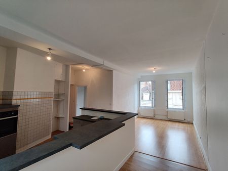 Location Appartement 3 pièces 77m² - Photo 3