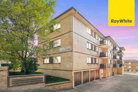 Easy-Care Unit, Primely Located! - Photo 2