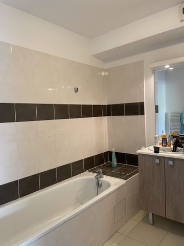 Location Appartement 4 pièces 83m² TOULOUSE 31400 - Photo 2