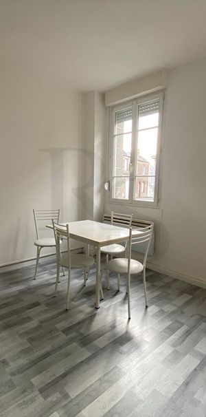 Location Appartement 1 pièce 17m² - Photo 1