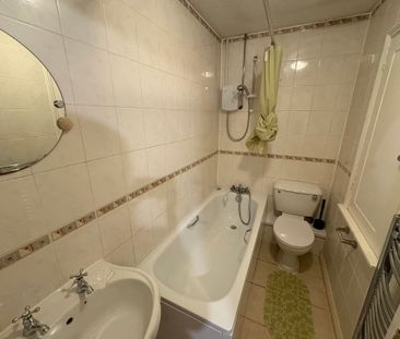 Cwrt Llwyn Fedwen, Morriston, Swansea, SA6 6HN - Photo 5