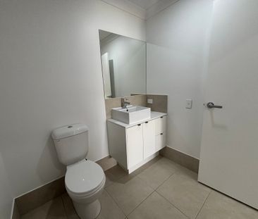 2/21a Trinidad Terrace, Deception Bay QLD 4508 - House For Rent | D... - Photo 1