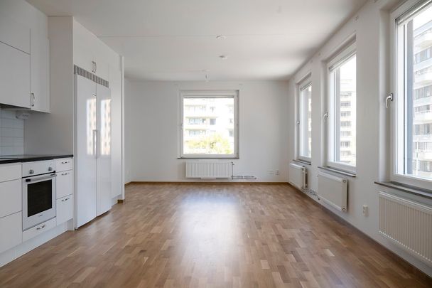 Hallonbergsvägen 2B, Hallonbergen - Photo 1