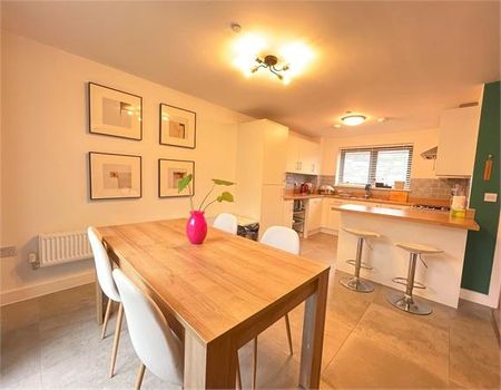 3 bedroom townhouse to rent - Photo 4