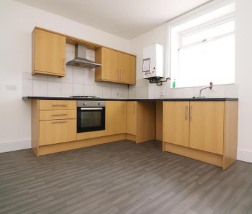 2 bedroom terraced house to rent - Photo 5