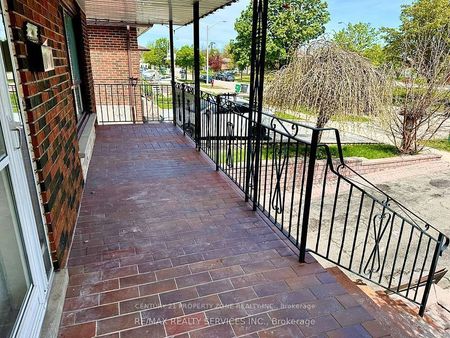 For Lease - 7600 Middleshire Drive Unit# Upper, Mississauga, Ontario - Photo 2