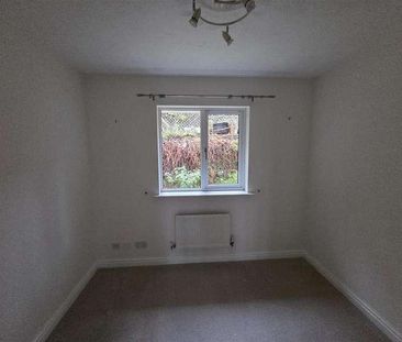 Kel Avon Close, Truro, TR1 - Photo 2