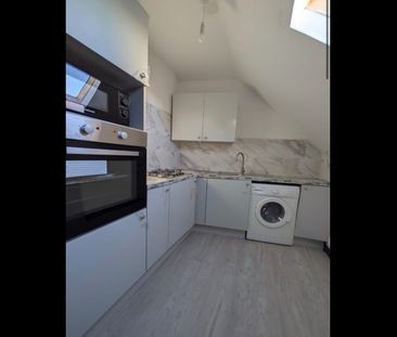 1 Bed Flat, Burley Street, LS3 - Photo 5