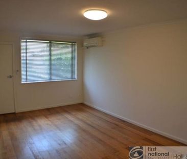 2/11 Rhoden Grove, 3177, Eumemmerring Vic - Photo 5