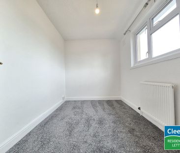 3 bed terraced house to rent in Ismay Road, Cheltenham, GL51 - Photo 3