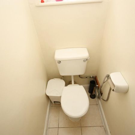 The Approach, East Acton, London, W3 7PS - Photo 4