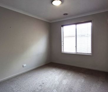 Family living with space, comfort & convenience. - Photo 3