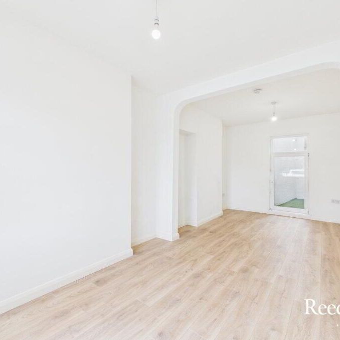 27 Belfast Road, Bangor, BT20 3PW - Photo 1