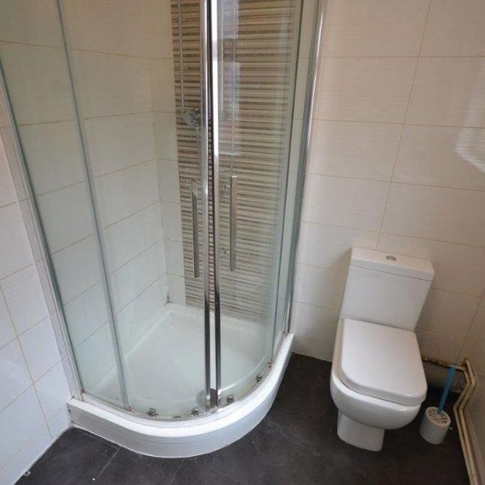 4 bedroom terraced house to rent - Photo 1