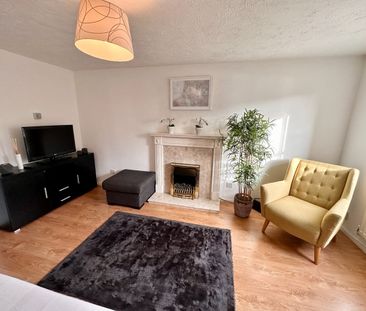2 Bed Terraced House, Hither Farm Road, SE3 - Photo 1