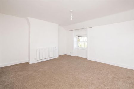 3 bed House To Let - Photo 5