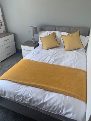 Room in a Shared House, Sandy Park Road, BS4 - Photo 1