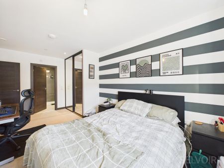 2 bedroom flat to rent - Photo 2