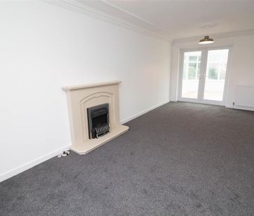 3 bedroom detached house to rent - Photo 2