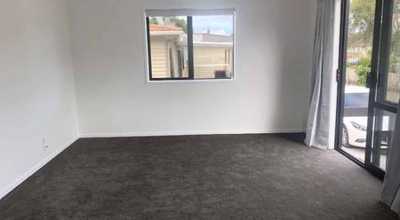 Brand New 3 Bedroom in Mt Wellington - Photo 5