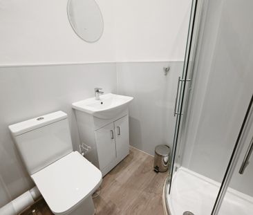6 Bed Student Accommodation - Photo 1