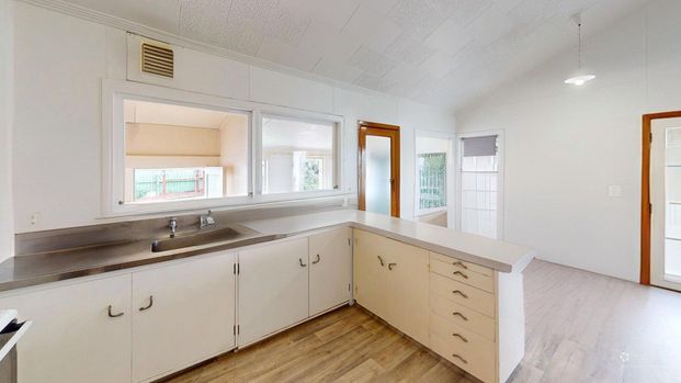 Marton - 3 Bedrooms - Photo 1