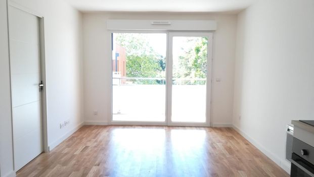 Location Appartement 2 pièces 40m² MONT ST AIGNAN 76130 - Photo 1