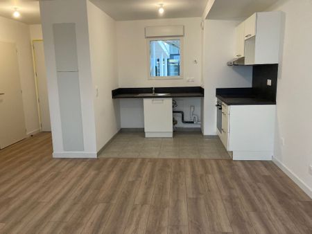 Location Appartement 2 pièces 44m² - Photo 3