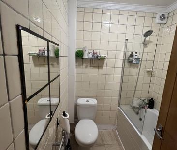3 bedroom terraced house to rent - Photo 6