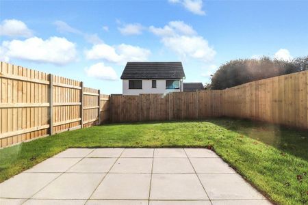 3 bedroom semi-detached house to rent - Photo 2