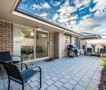 10 Raphael Cresent, Morphett Vale SA 5162 - House For Rent | Domain - Photo 2