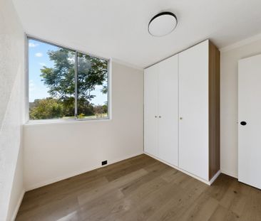 Fully renovated apartment in the heart of Herdsman Parade - Photo 2