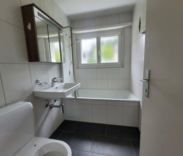 Helle 4.5-Zimmer-Wohnung mit Balkon und schöner Aussicht in Ulisbach - Photo 5
