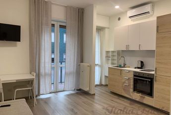 Студия возле метро Bande Nere