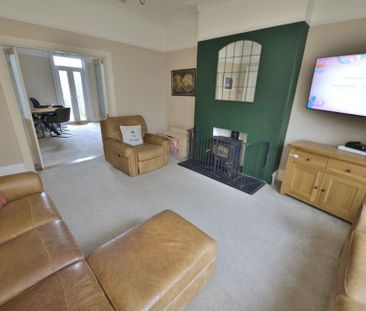 3 bedroom terraced house to rent - Photo 3