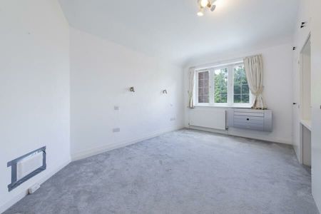 4 Bedroom House To Let - Photo 5