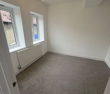 Room in a Shared Flat, Ledbury Road, CR0 - Photo 3