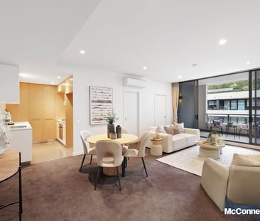 Spacious & Well-designed Apartment - Photo 2