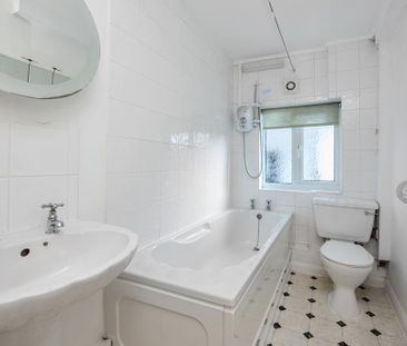 2 bedroom maisonette to rent - Photo 4