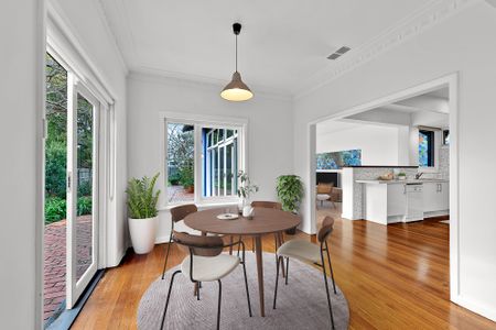 8 Cromer Road, Beaumaris VIC 3193 - House For Rent | Domain - Photo 5